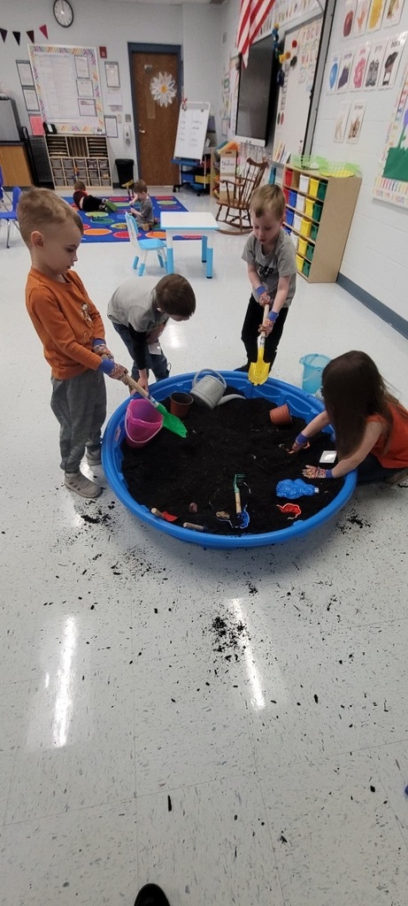 Preschoolers gardening